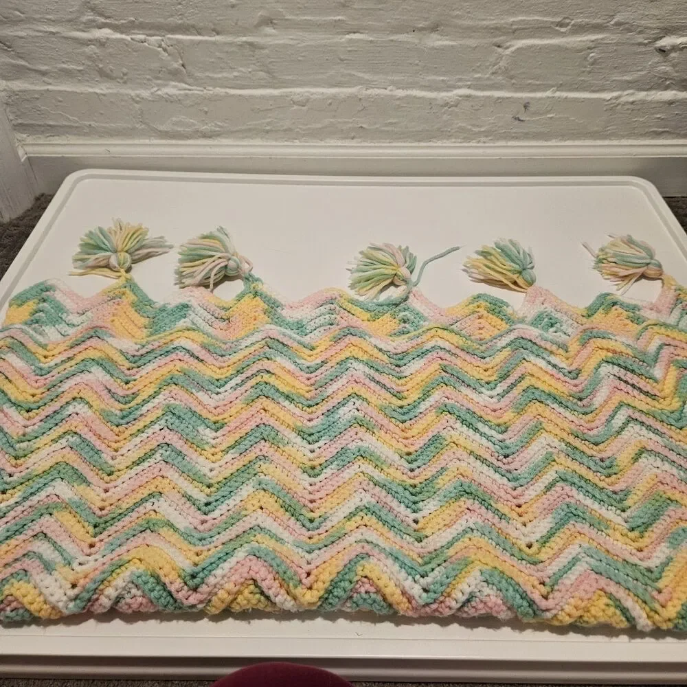 Crochet Knit Pink Yellow Green White Pastel Color Fringe Tassel Baby Blanket